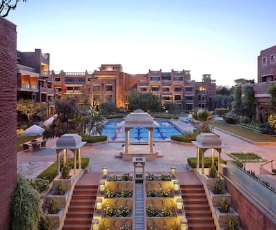 https://imgcld.yatra.com/ytimages/image/upload/t_hotel_yatra_city_desktop/v1430729575/Domestic Hotels/Hotels_Jaipur/ITC Rajputana, A Luxury Collection Hotel/18-Steps-down-to-Spa.jpg